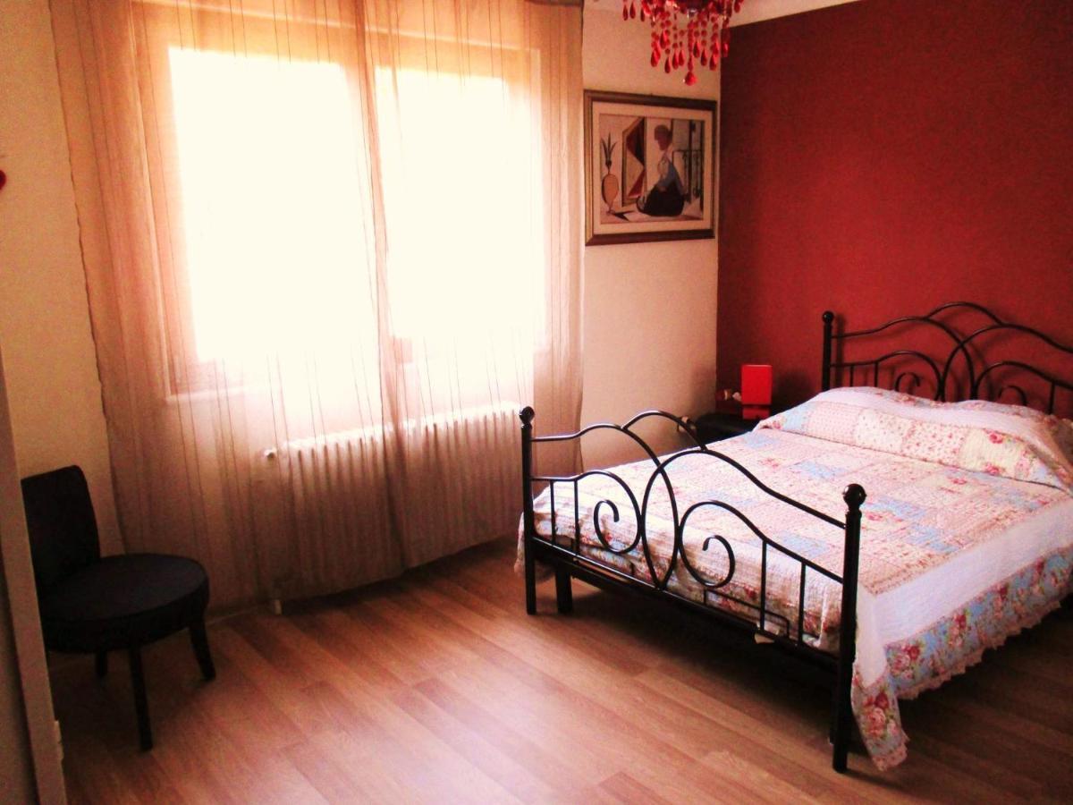 Colmar "Room" Chambre Privee Chez L'Habitant,Parking Voiture Devant La Maison,Garage Moto Et Velo,Petit Dejeuner Zewnętrze zdjęcie